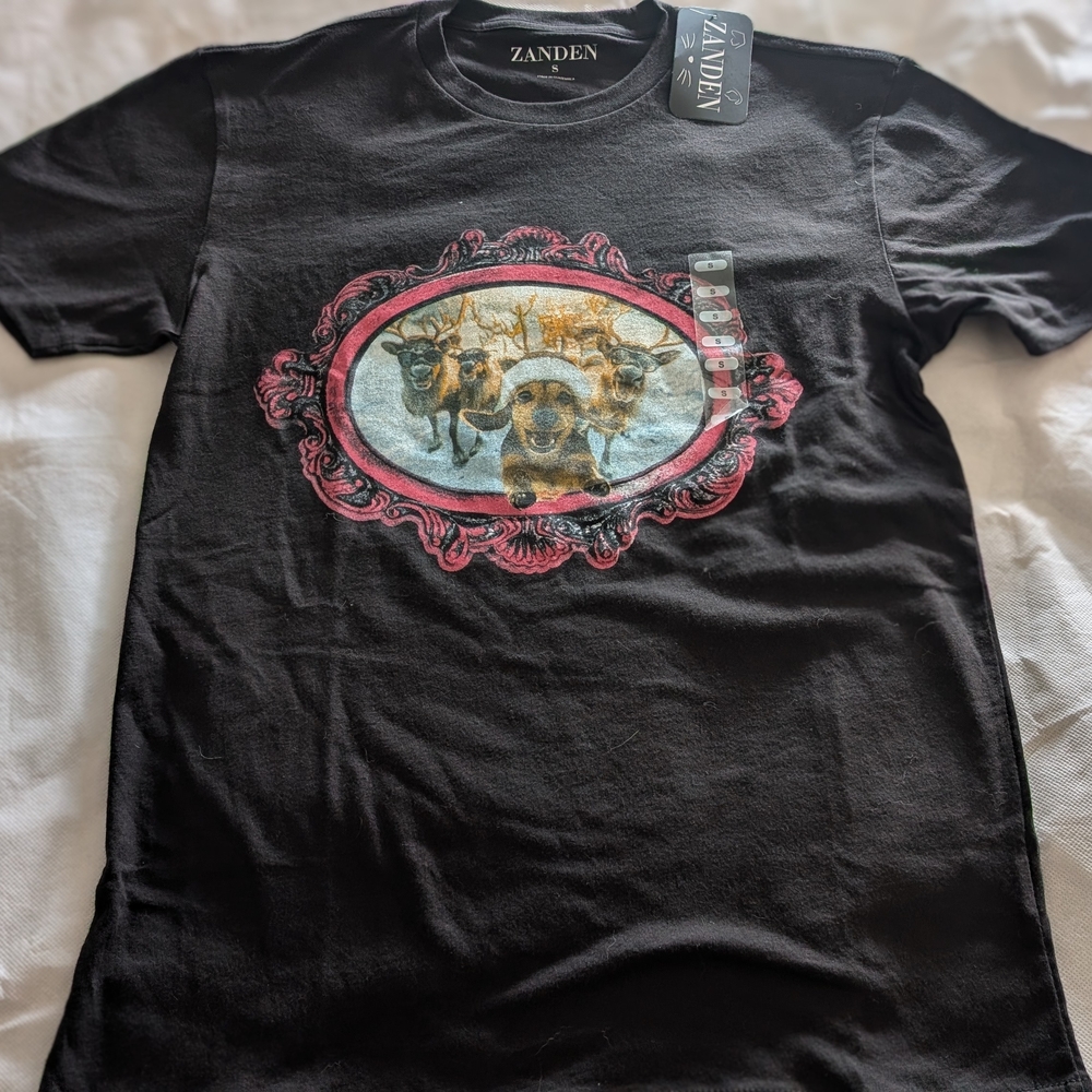 ZANDEN Dog Selfie Holiday Graphic Tee